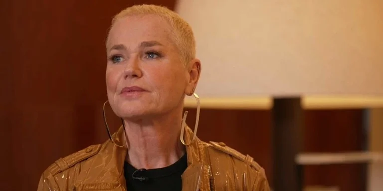 No momento, você está visualizando Conheça o Transplante Capilar Que Xuxa Fez